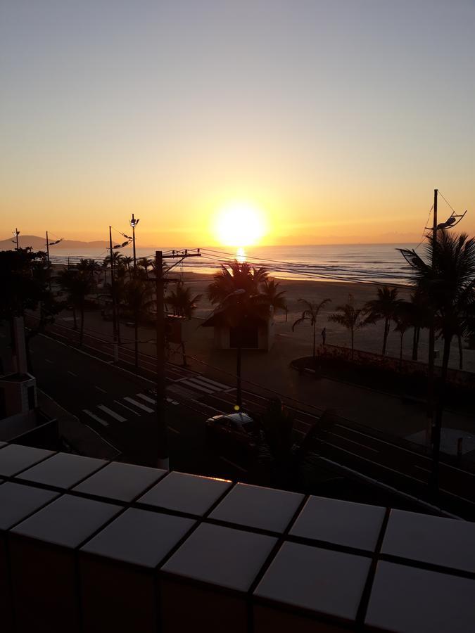 Frente Para O Mar - Vista Espetacular De Todos Os Comodos ปรายากรันเด ภายนอก รูปภาพ